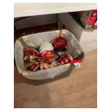 Tote full of really nice Christmas decorations, don’t be fooled, this is not a junk lot, there are great items