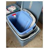 4 Totes w/lids