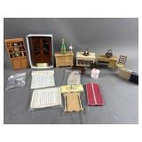 Dollhouse Miniature Furniture & Craft Items