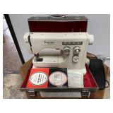 Husqvarna Viking 6010 Sewing Machine w/Case