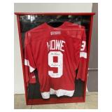 Gordie Howe Signed Jersey In Display Case