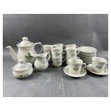 Pfaltzgraff Christmas Heirloom Tea Set 27 pcs