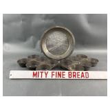 Mello-Rich Pie Tin, Cupcake Pan & Mitt Fine Bread