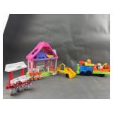 Fisher Price Little People Stable & Farm Trailer