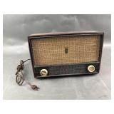 Zenith Model C-724L AM/FM Tube Radio