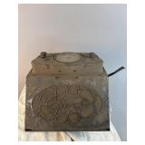 Vtg Ford Glare Box Radio