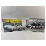 Polar Lights Model Kit & AMT ERTL 1/25 Scale Kit