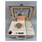 Vintage Dominion Portable Beauty Salon