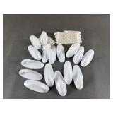 (16) 3' Command Hooks w/ Adhesive Strips