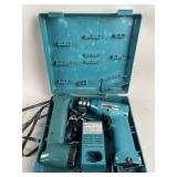 Makita 10mm Cordless Drill & Flashlight