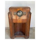 Vintage Zenith 10-tube Console Radio