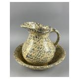 Vtg R.R.P. Roseville Pitcher & Basin Set