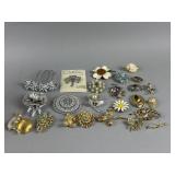 Vtg Gold & Silver Decorative Broaches & Pins