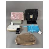 Womenï¿½s Clutch Purses & More
