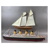 3D Puzzle of Titanic & Vtg Plastic Schooner Model