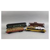 Lionel Christmas Reindeer and More Train Cars