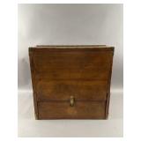 Antique Wood Salesmanï¿½s Campaign Chest