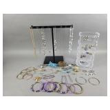 Cistume Jewlery and Display Hangers