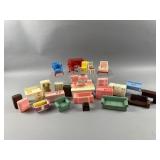 Vintage Miniature Doll House Accessories