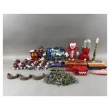 Vtg California Rasin Figurines, Army Men & More