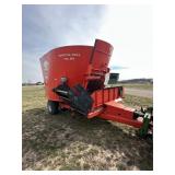 KUHN KNIGHT VERTICAL MAX VSL 150 HAY SLICER