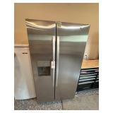 WHIRLPOOL SIDE BY SIDE FRIDGE