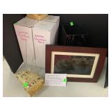 Misc, digital picture frame, party lite hurricane