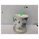 Vntg Floral Flower Pot