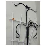 Trellis & Shepherds Hooks Lot