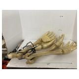 String of Skeleton Arm lights (didnï¿½t light up)
