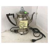 Vntg percolator, universal Works fire king on lid