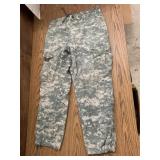 Camo Pants, Size M