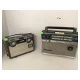 2 Vntg Radios, transistor