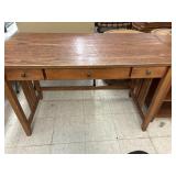 Table / Desk