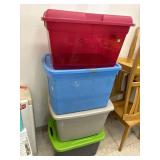 4 Totes w/ Lids