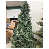 Tree w/ Lights approx 7ft tall