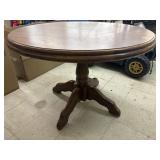 Traditional Wooden Round Dining Table