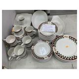 Betty Crocker Dish Set