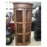 Corner Shelf Approx 32x73x21