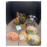 Misc lot, Bowl, Baskets of Fake Fruit, Serving