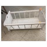 Vntg wooden babydoll cradle