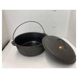 5 qt cast iron Dutch oven with lid