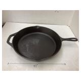 Lodge 12 in cast iron skillet