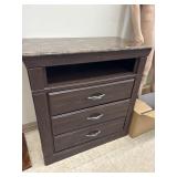 3 Drawer Dresser / Stand