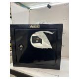 Metal Lock Box w/ 2 Keys - Sentinel