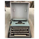 Typewriter - Remington Travel-Riter