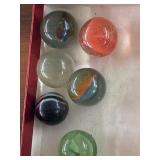 6 Marbles