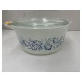 Pyrex 474-B casserole dish in the Colonial Mist