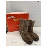 Yodelers Boots, Size 8.5