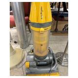 Vacuum / Sweeper - Dyson